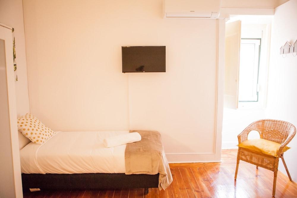 Guest house Lx Center Chiado 3*
