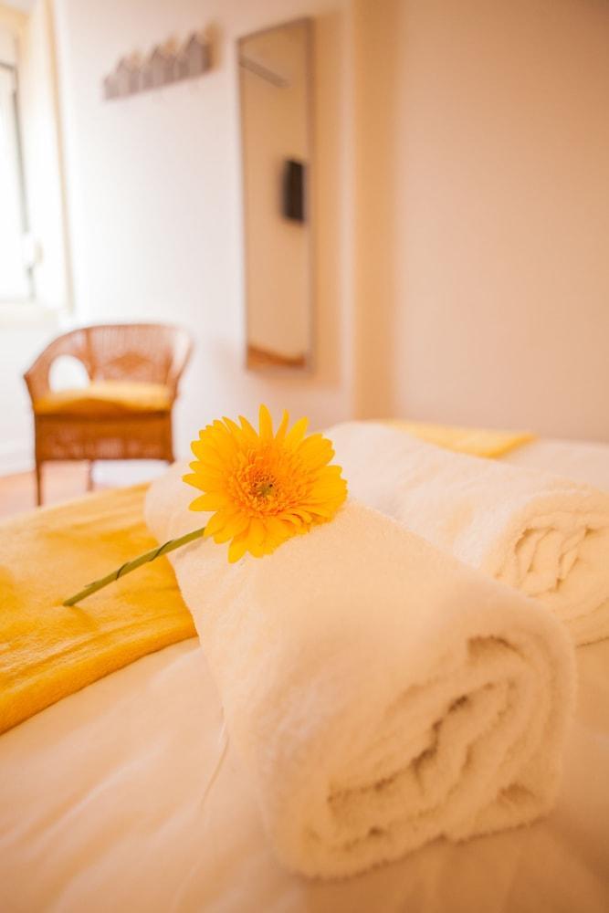 Lx Center Chiado Guest house 3*