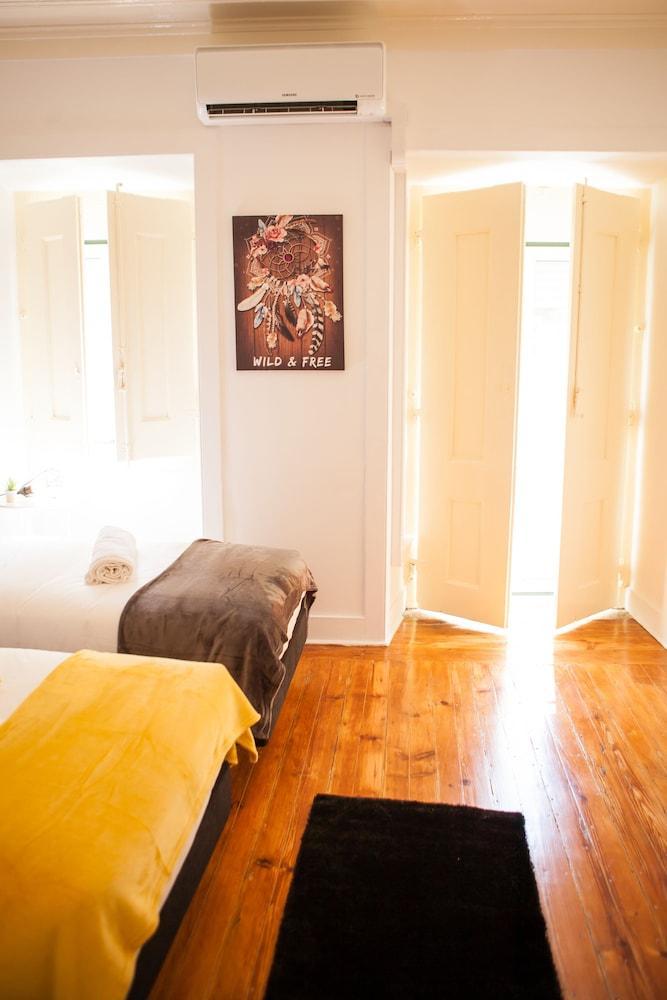 Lx Center Chiado Guest house 3*